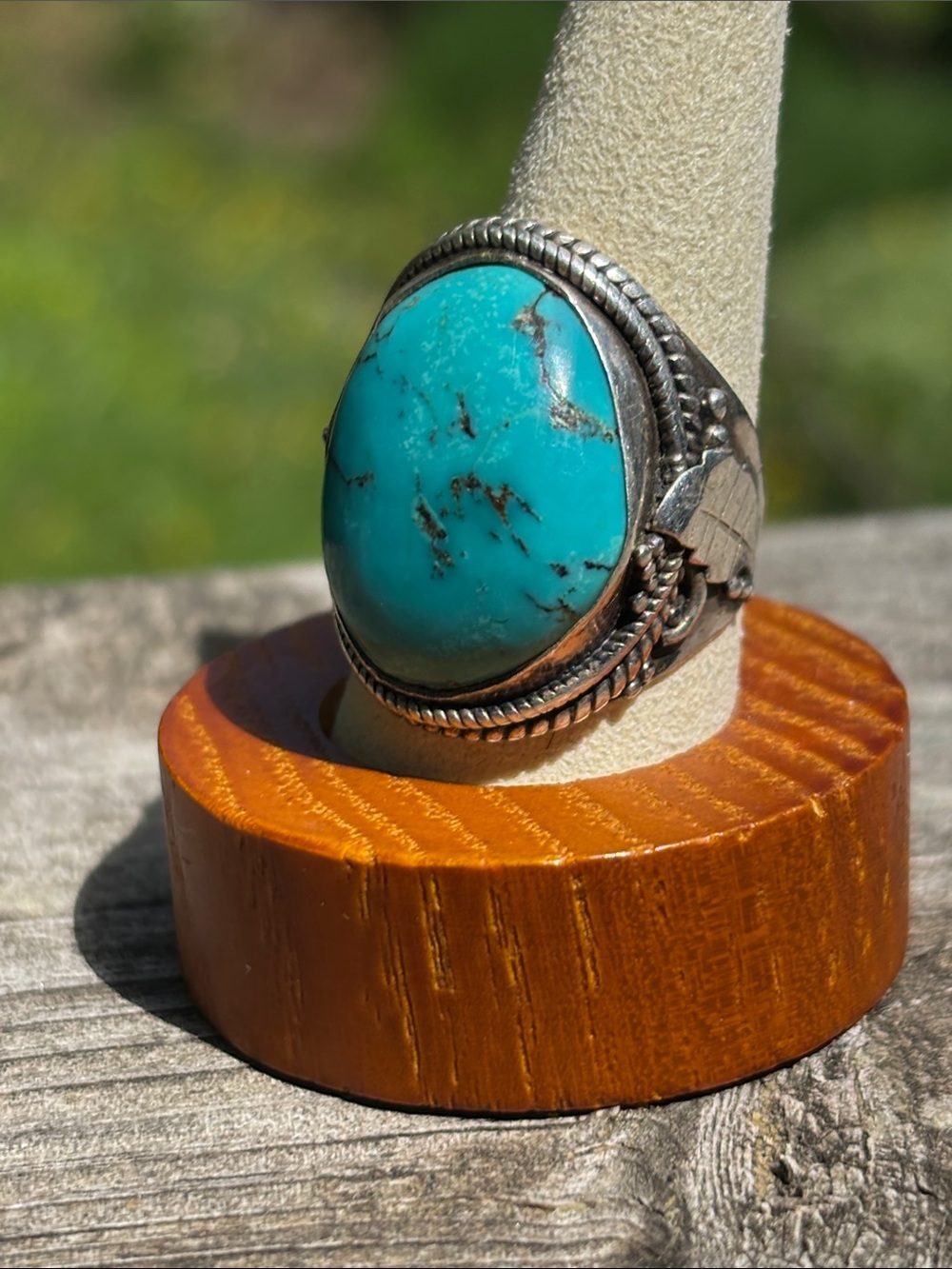 Turquoise Stone Silver Ring - Oval Navajo Style